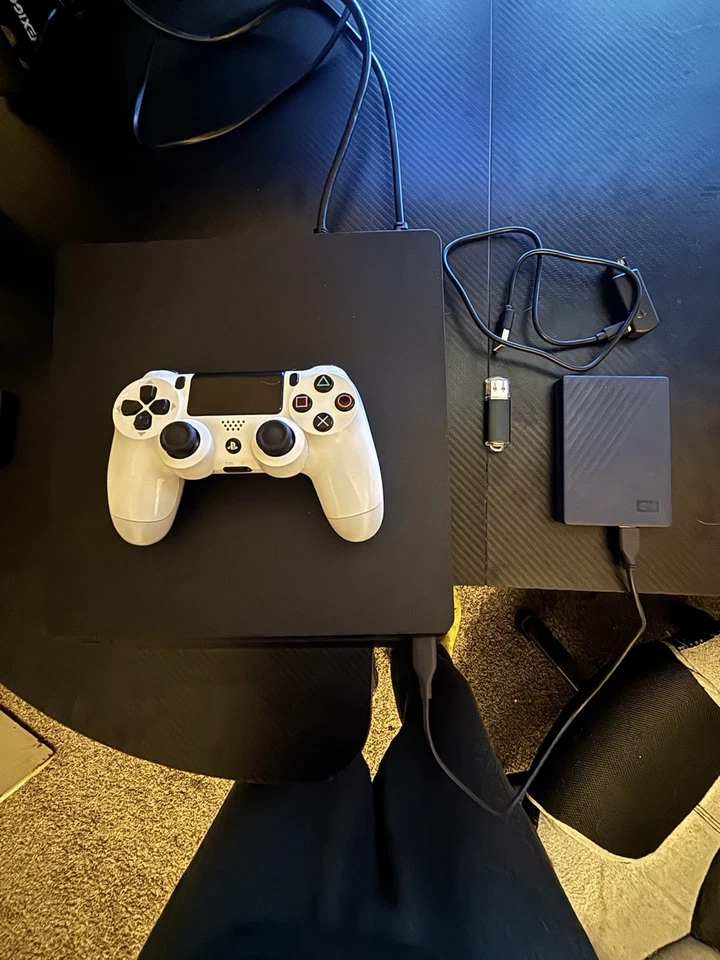 PlayStation 4 Slim Console